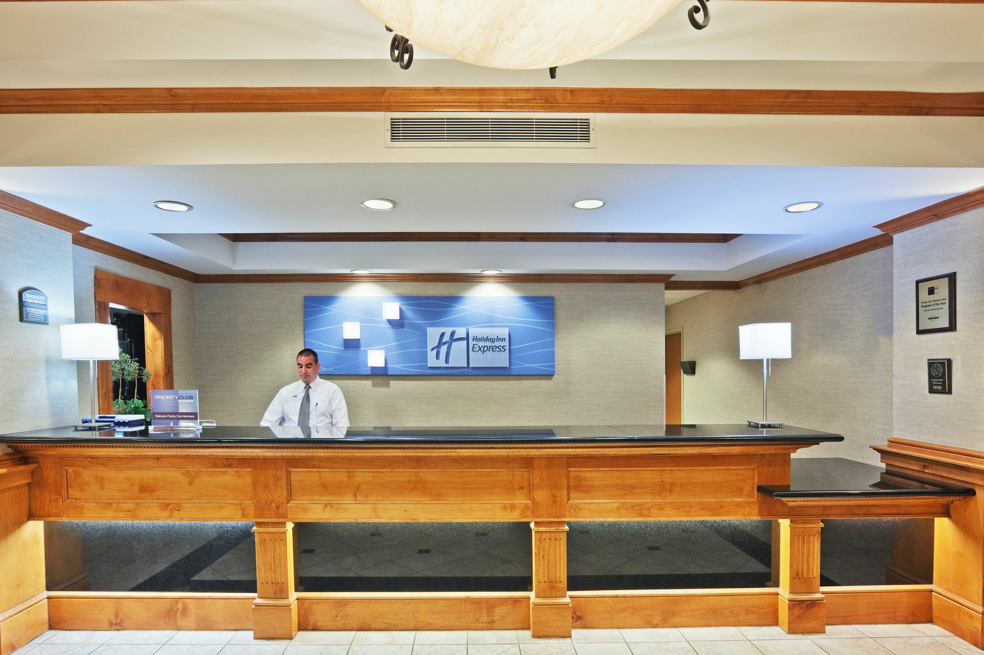 Holiday Inn Express Hotel & Suites Lawton-Fort Sill By Ihg מראה פנימי תמונה